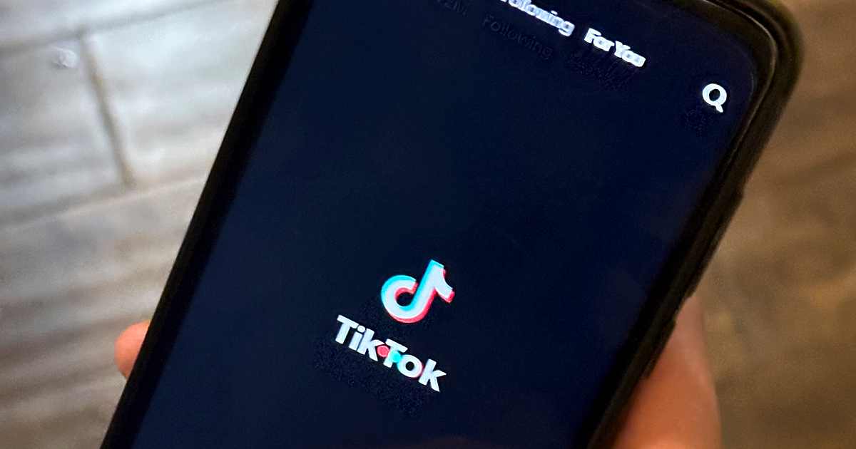 Приложението TikTok (TikTok) престана да работи за около 170-те си