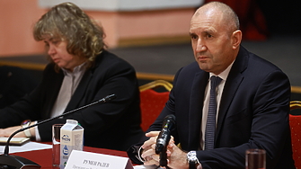 Радев сезира КС за отказа на Киселова за референдума