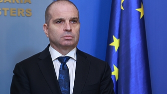 Отнемат лиценза на наземния оператор на летището в София заради блокирани пътници