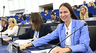 Ева Майдел: "Не" от евродепутатите би забавило еврото у нас с поне 6 месеца