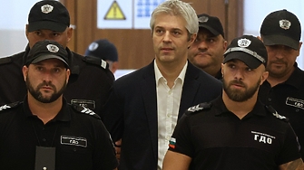 Съдии, оставили Коцев в ареста, се паднаха пак да гледат мярката му. Направиха си отвод