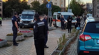 Полицай почина, след като припадна пред НС
