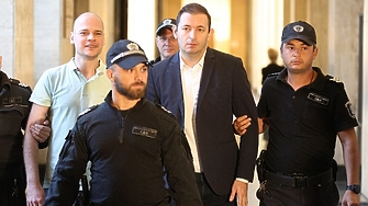 Бившият зам.-кмет Барбутов остава в ареста. Пускат Петър Рафаилов