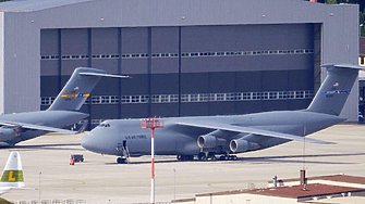 US армията праща войниците си в кухнята за бедни