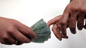 Чиновник от ДФ "Земеделие" си поискал 1000 лв. Озова се в ареста