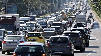 Има софтуерни проблеми, няма капацитет: глобяването за средна скорост не работи