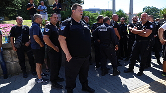 Скок от място и гладко бягане на 800 м... "Всички сме виждали полицаи, които не могат да покрият и половината"