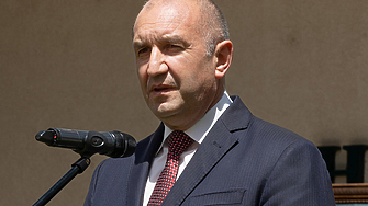 Румен Радев наложи вето на закона, според който от ДАНС зависи кой ще купи "Лукойл"