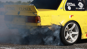 Арестуван е дрифтаджия с десетки глоби и двукратно отнета книжка