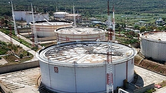 ДЕНЯТ В НЯКОЛКО РЕДА: тежкият дъх на "Лукойл" 