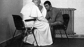 Мехмет Али Агджа дискретно бил изведен от Изник, където днес отива папа Лъв XIV