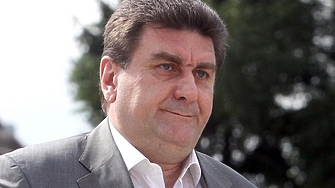 Асен Василев: Валентин Златев ли е истинският особен управител на "Лукойл"?