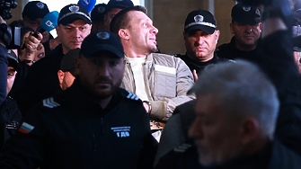 Задържаха и гръцкия модел от секс аферата в дома на д-р Хасърджиев