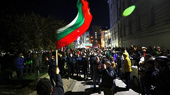 Не сме в протест. В революция сме