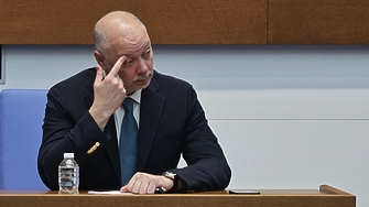 Росен Желязков ще подаде оставка само, ако парламентът подкрепи вот на недоверие
