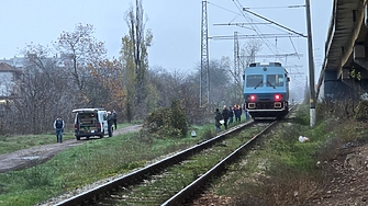 16-годишно момче загина, прегазено от локомотив. Второ дете е ранено
