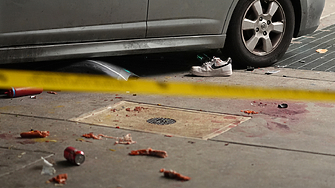 Кола се вряза в заведение във Враца, има пострадали