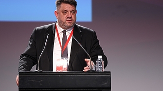 На БСП си ѝ харесва във властта. "Няма да преосмисляме нашето участие в управлението."