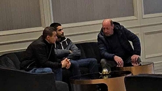 Пеевски събра областните си координатори в София, готви контрапротест