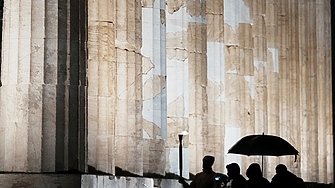 Циклонът "Байрън" нахлува с проливни дъждове и бури в Гърция