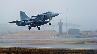 Швеция търси ракети, с които може да нанася удари далече зад противниковите линии