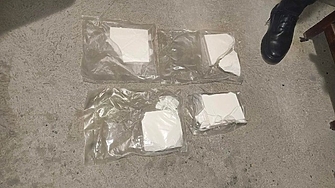 Заловиха малолетни наркодилъри в София