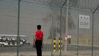 Индийски боен самолет се разби на авиошоуто в Дубай, пилотът загина