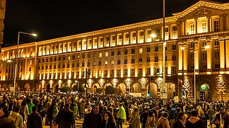 "Когато падне Пеевски". Или "зурлата на прасето", която напълни триъгълника на властта (ВИДЕО)