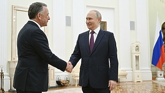 Какво носят Тръмповите пратеници на Путин