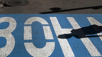 От днес и почти 10 дни след това - паркирането в големите градове ще е безплатно