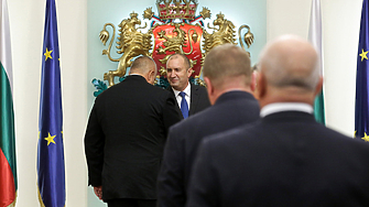 Конституционната рулетка се завърта в понеделник: Радев започва консултации