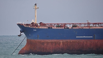 "Арестуваха" танкера, изоставен в наши води