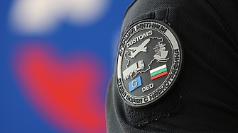 Митниците прекратиха договори за милиони без причина - и възложиха дейността без конкурс