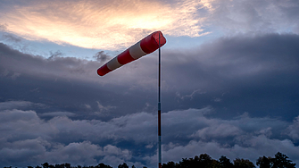Внимание: жълт код за силен вятър в цялата страна
