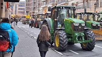 ЕС отложи с месец споразумението с Меркосур