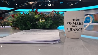 ДЕНЯТ В НЯКОЛКО РЕДА: Зимата започва, а в медиите тя просто продължава