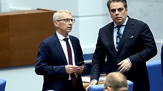 Николай Денков: Борисов и Пеевски за виновни за нестабилността. Трябва ни мнозинство, което не краде