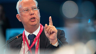 САЩ и Русия удължават преговорите за Украйна в Маями