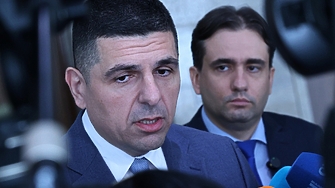 Ивайло Мирчев: Тези хора разбират само от шамари и юмруци. Изнасяме Пеевски с хамали от кабинета му