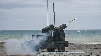 Китай санкционира лица и компании от САЩ заради оръжие за Тайван