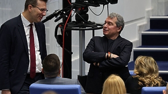 ИТН вече не подкрепя поправката "Ново начало" за колите на президента