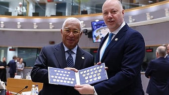 На прощаване: Желязков подари български евромонети на европейските лидери