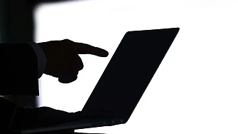 ЕС ще наказва рискови технологични доставчици