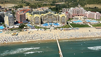 Турци, македонци, индийци... 25 000 души извън ЕС законно са придобили право на работа у нас