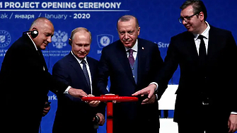 Колкото и да обясняват, че "Борисов не е Костадинов", това не променя същността на проблема. Костадинов е удобно плашило