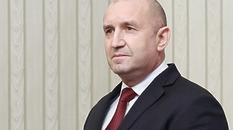 Световни медии за Румен Радев: Скептик за еврото, благоприятен за Кремъл 