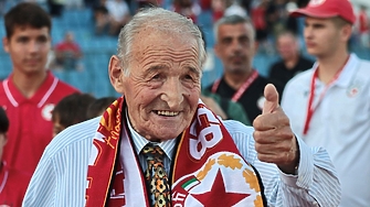 "Беше нашият пример, нашият вдъхновител, нашият герой. Беше нашият Чичо Митко"