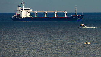 Руски дронове поразиха два търговски кораба