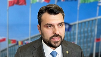 Скандал с поканата на Тръмп към Радев за Съвета за мир