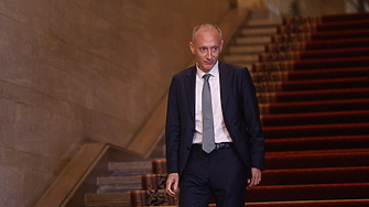 МОН се отказа от интегралния изпит по математика след 7-и клас, остава си познатият вариант